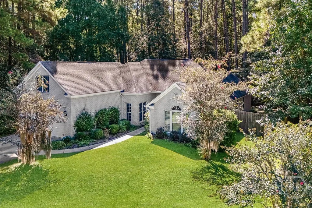 11 London Tower Court, 