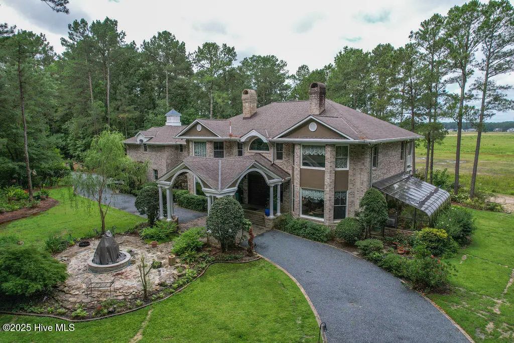 1064 Tresses Court, Vass