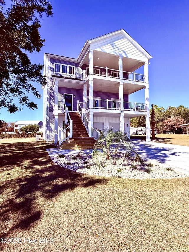 444 Pearson Circle, Newport