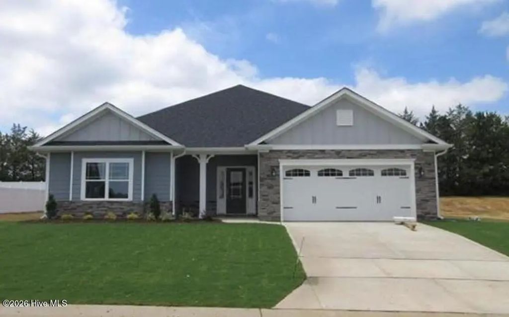 808 Hidden Bridge Drive, Jacksonville