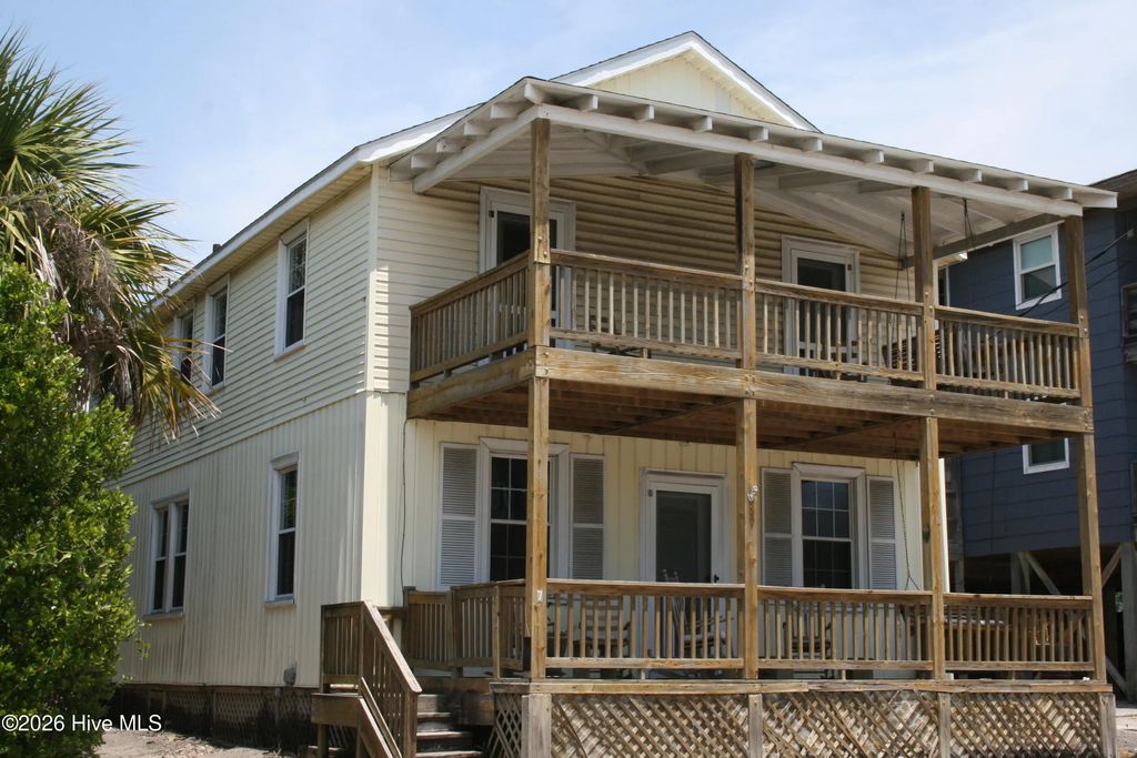 7 E Columbia Street E, Wrightsville Beach