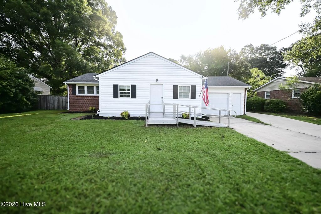 704 Henderson Drive, Jacksonville