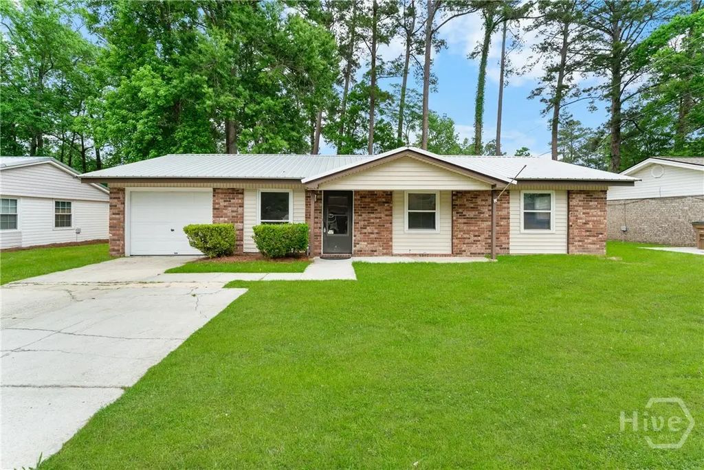 320 W Whatley Street, Pooler