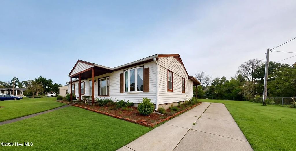 165 Copeland Court, Hubert