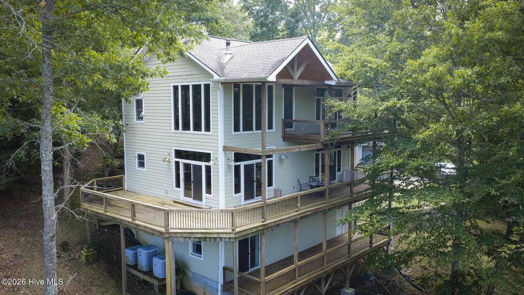 63 Snowbird Trail, Lake Santeetlah