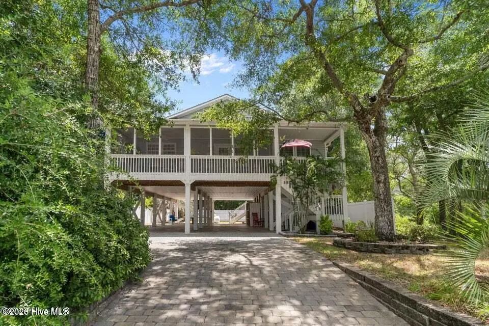 108 Sw 28th Street, Oak Island