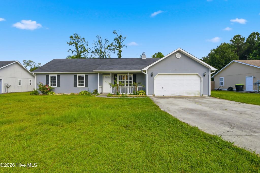 115 Daphne Drive, Hubert