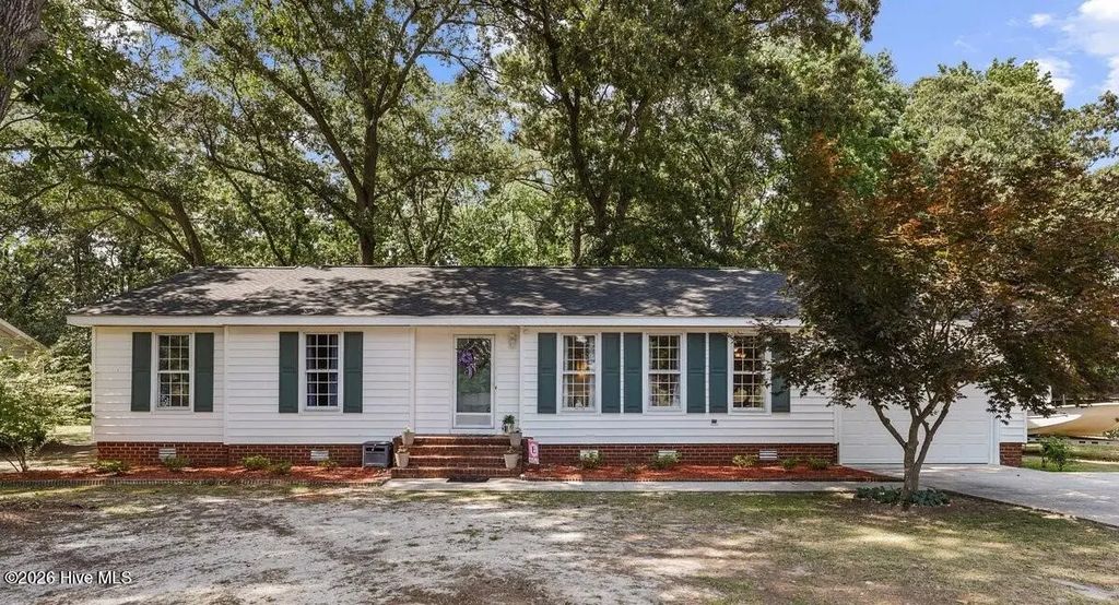 2444 Pine Knoll Drive, Kinston