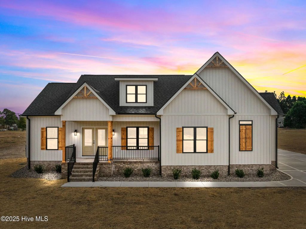 5547 Martys Court, Bailey