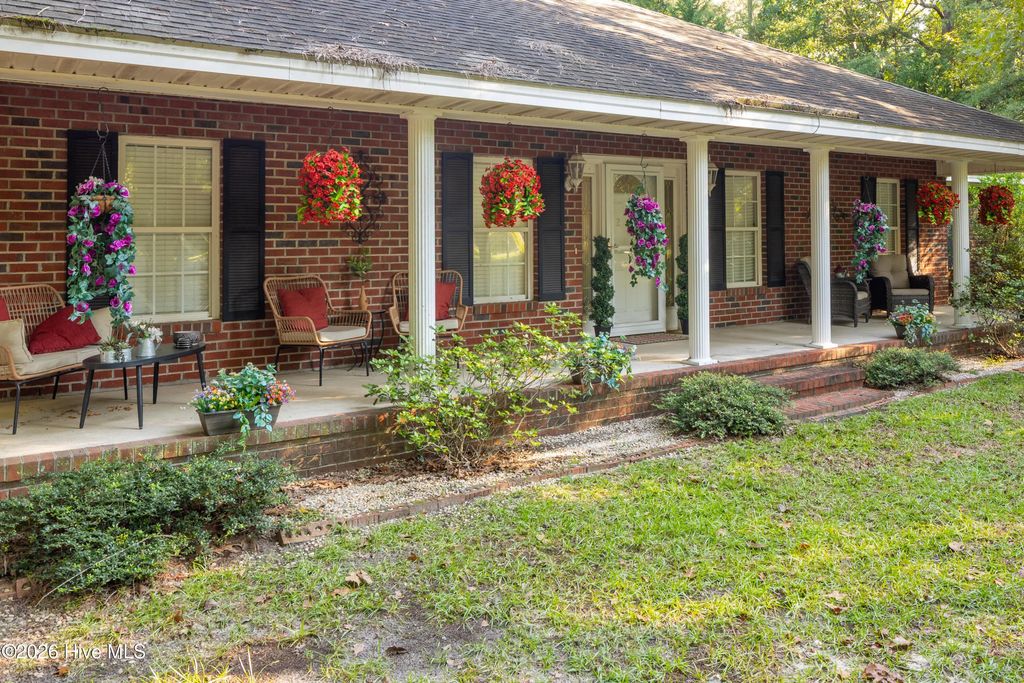 295 Sprunt Drive, Clinton