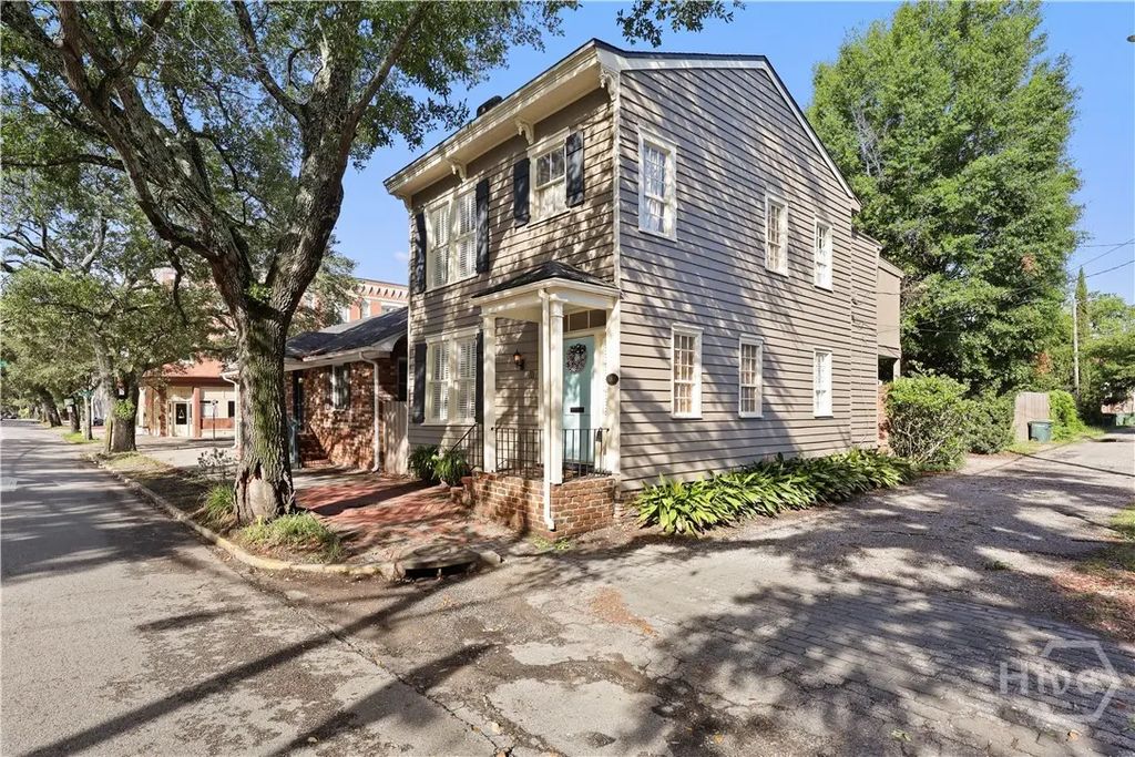 111 E Broad Street, Savannah