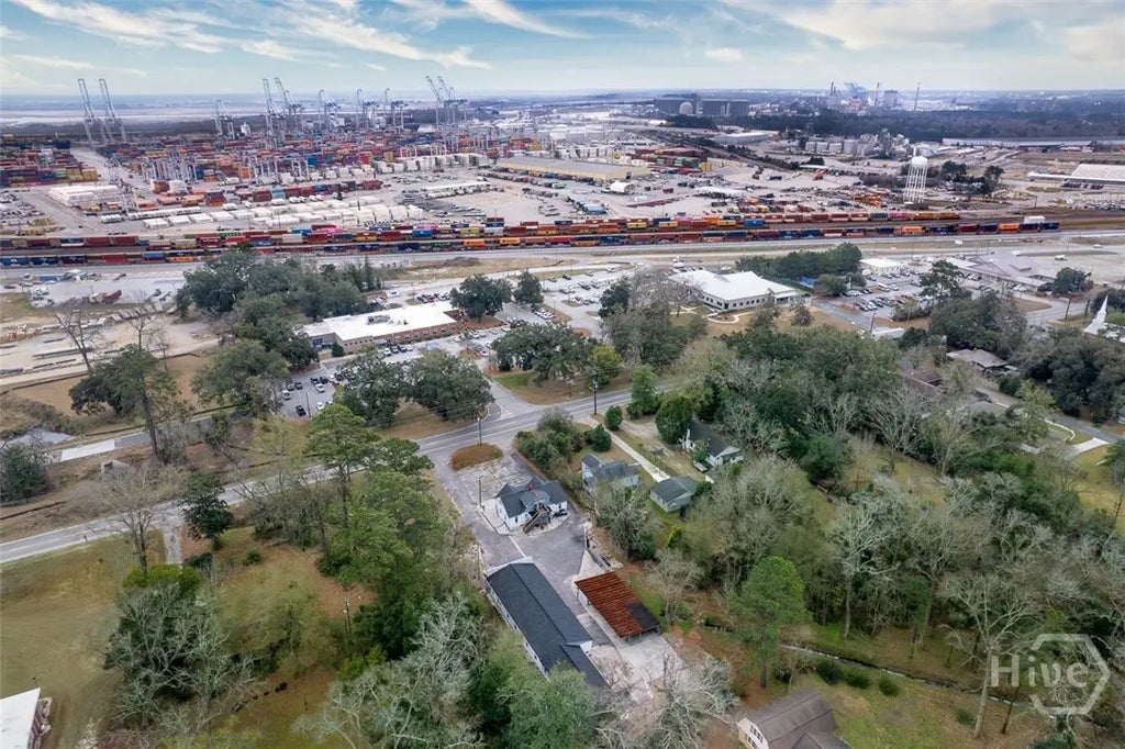 55 Main Street 5, Garden City