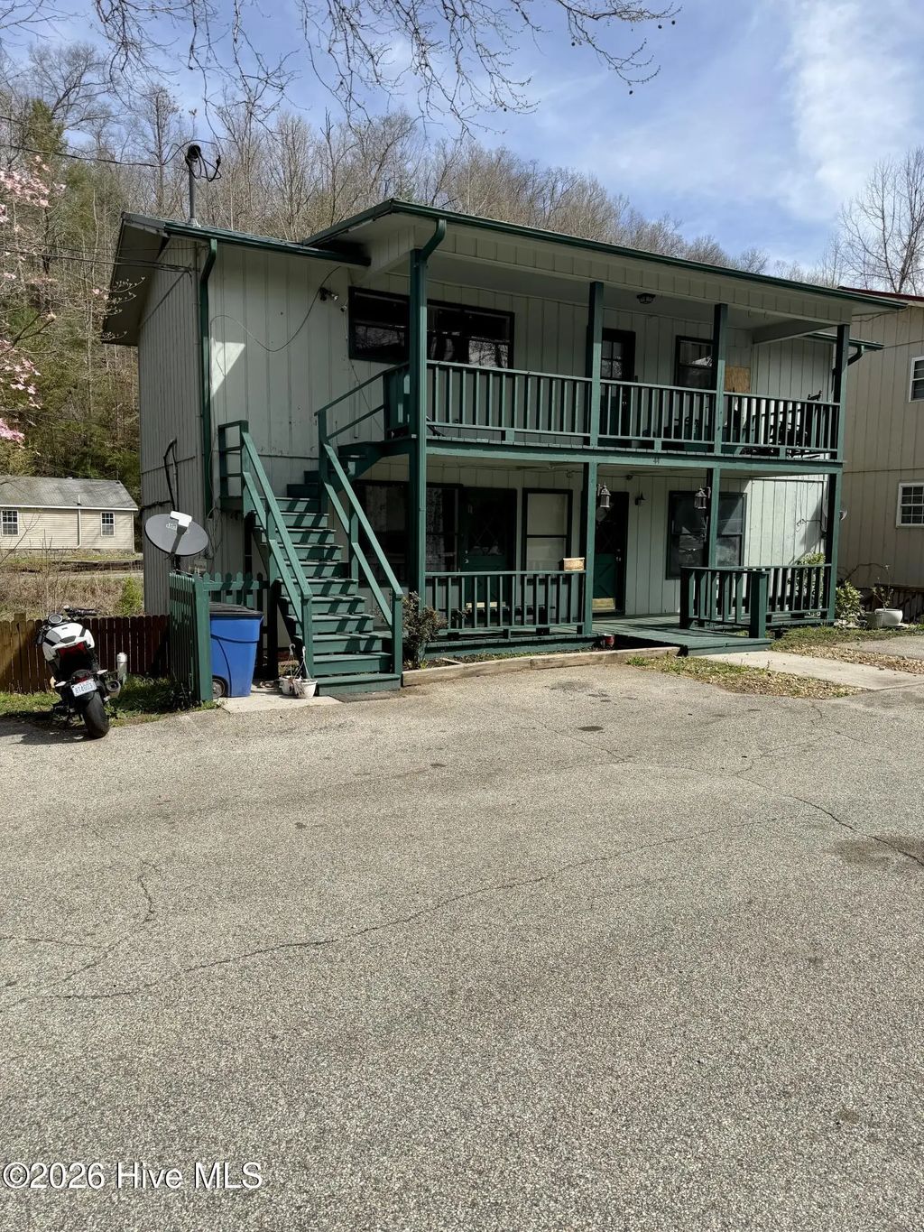 44 Tapoco Road, Robbinsville