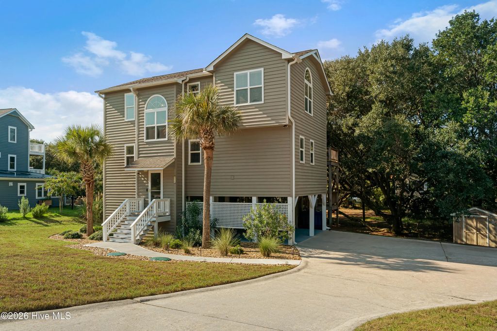 106 Wyndward Court, Emerald Isle
