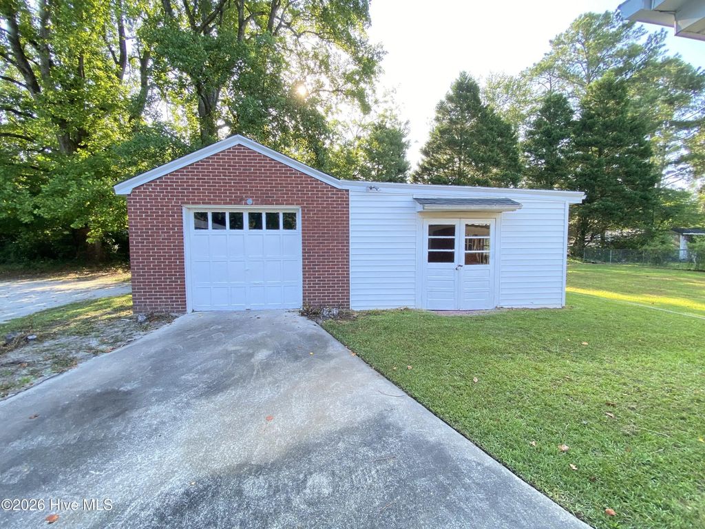 1710 S Elm Street, Greenville