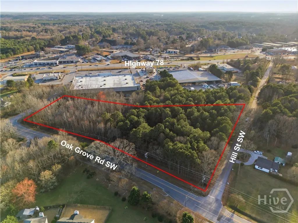3825 Oak Grove Rd, Loganville