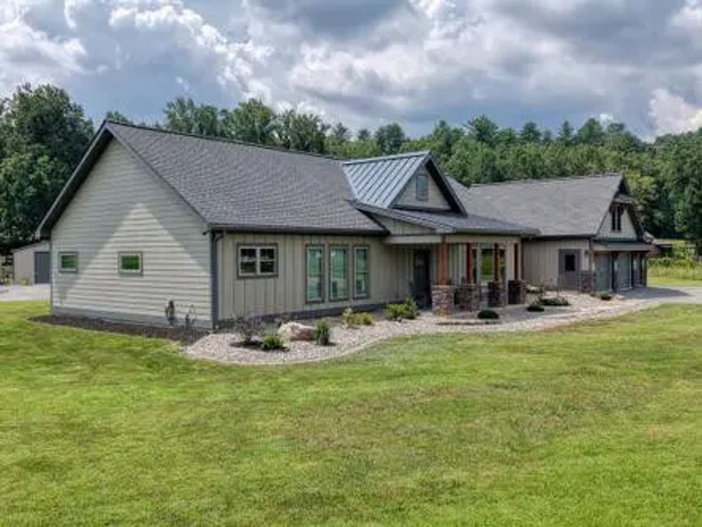 186 Rice Landing Court, Tusquittee