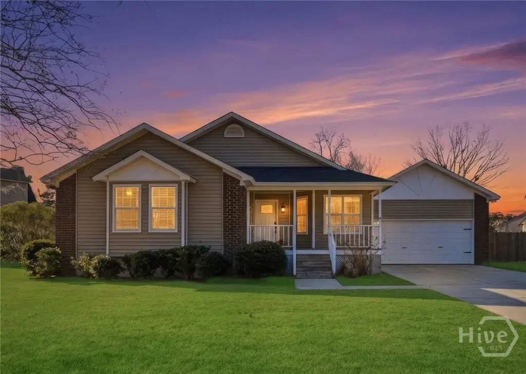 141 Cambridge Drive, Savannah