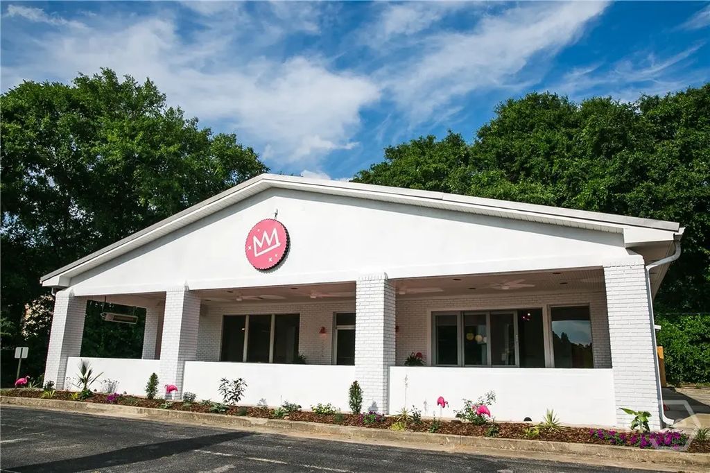 64 N Main Street, Watkinsville