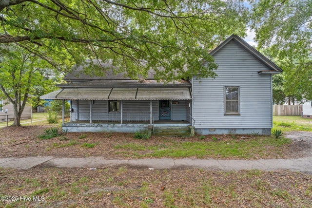807 W Saint James Street, Tarboro