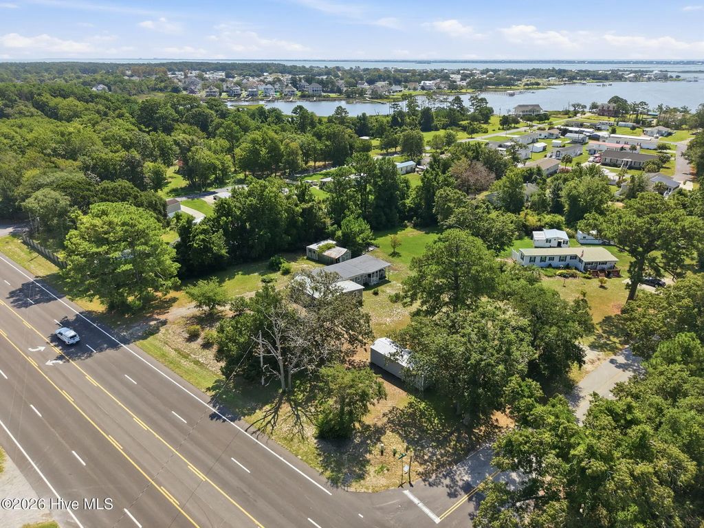 4827 Highway 24, Newport