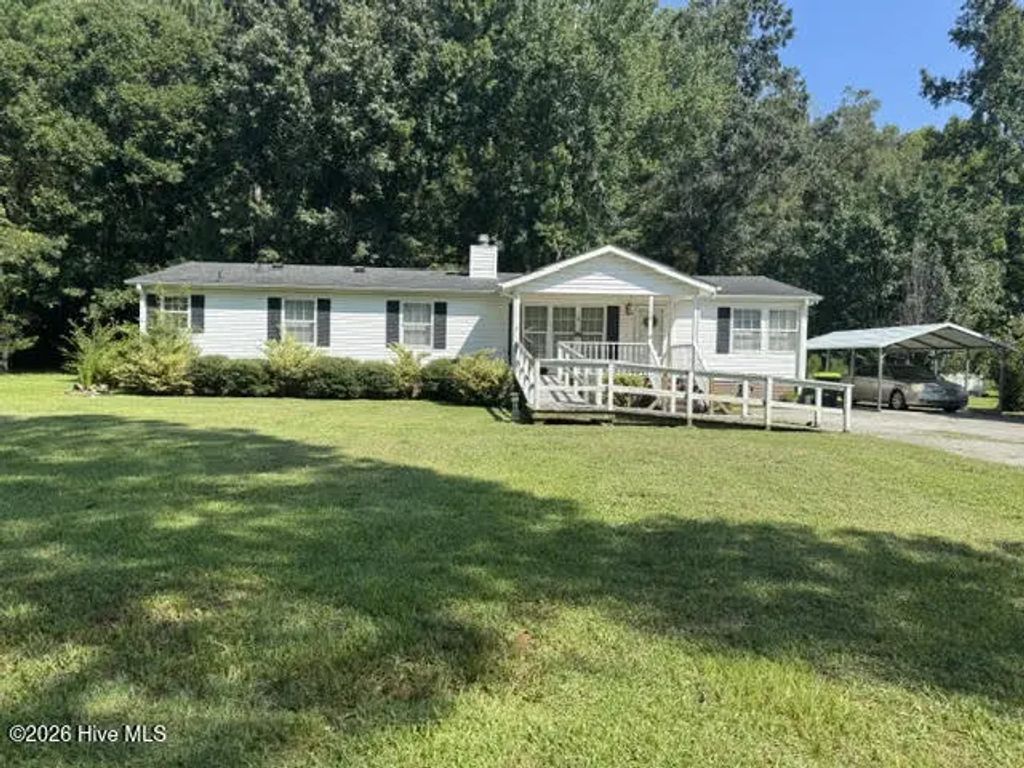 98 Lanier Avenue, Rocky Point