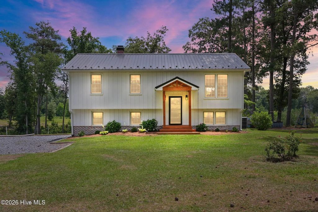 322 Shady Lane, Cameron