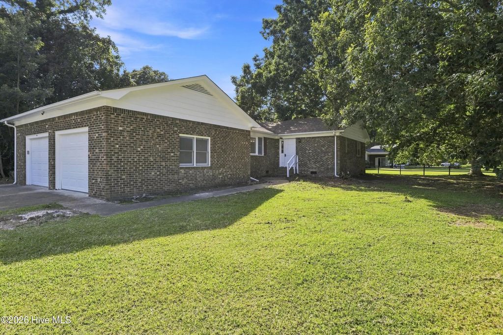 403 Hickory Drive, Elizabeth City
