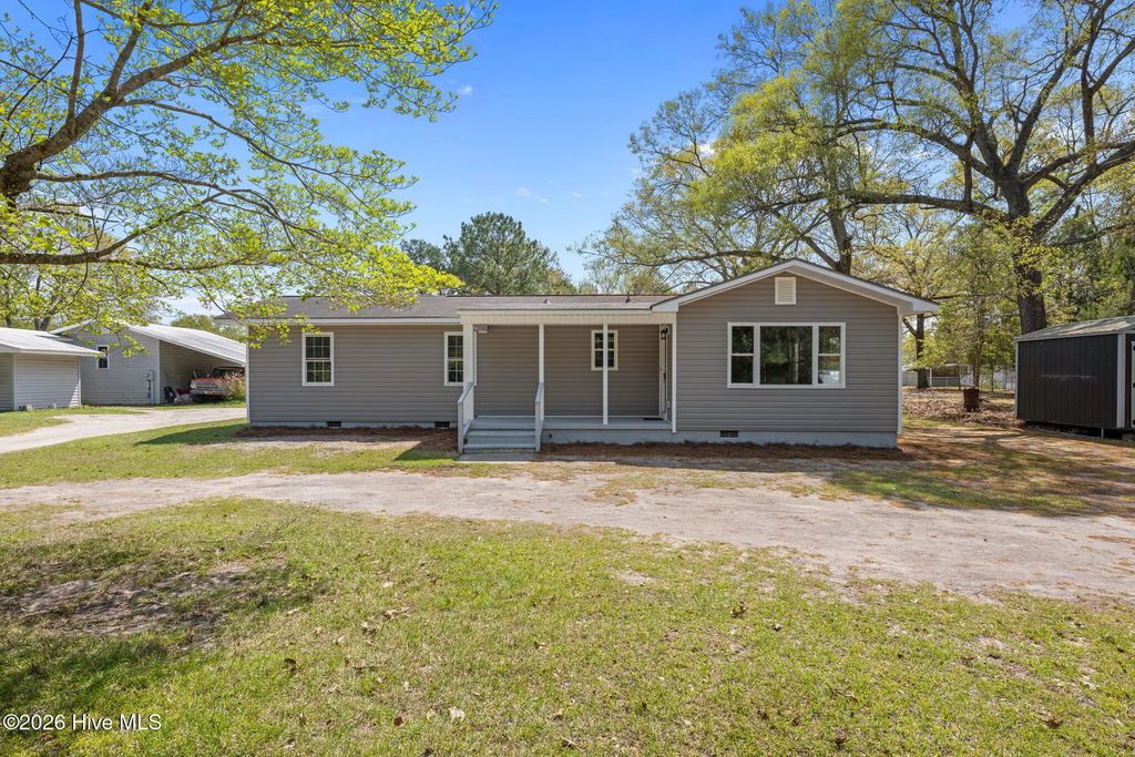 393 Old Vanceboro Road, New Bern