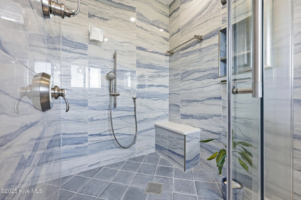 123 Georgetown Road 19, Duck