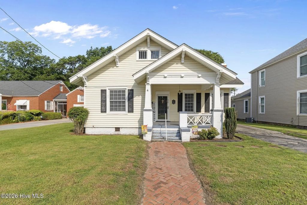 313 N Breazeale Avenue, Mount Olive