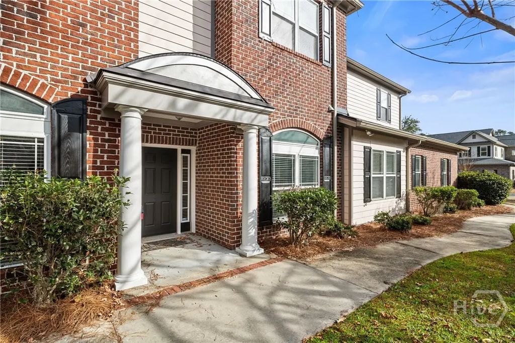 401 River Oaks Drive 401, Richmond Hill