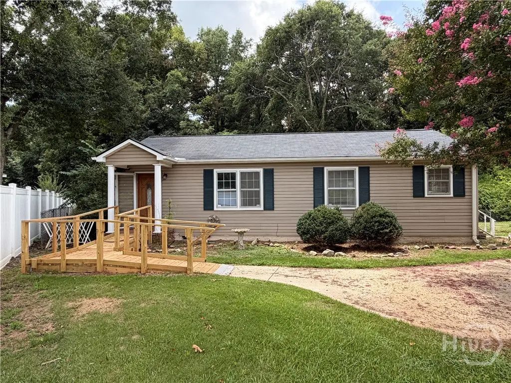 230 Glendale Drive, Hartwell