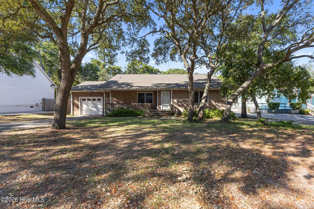 502 Peninsula Drive, Carolina Beach