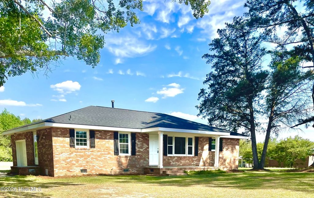 7511 Bakertown Road E, Elm City