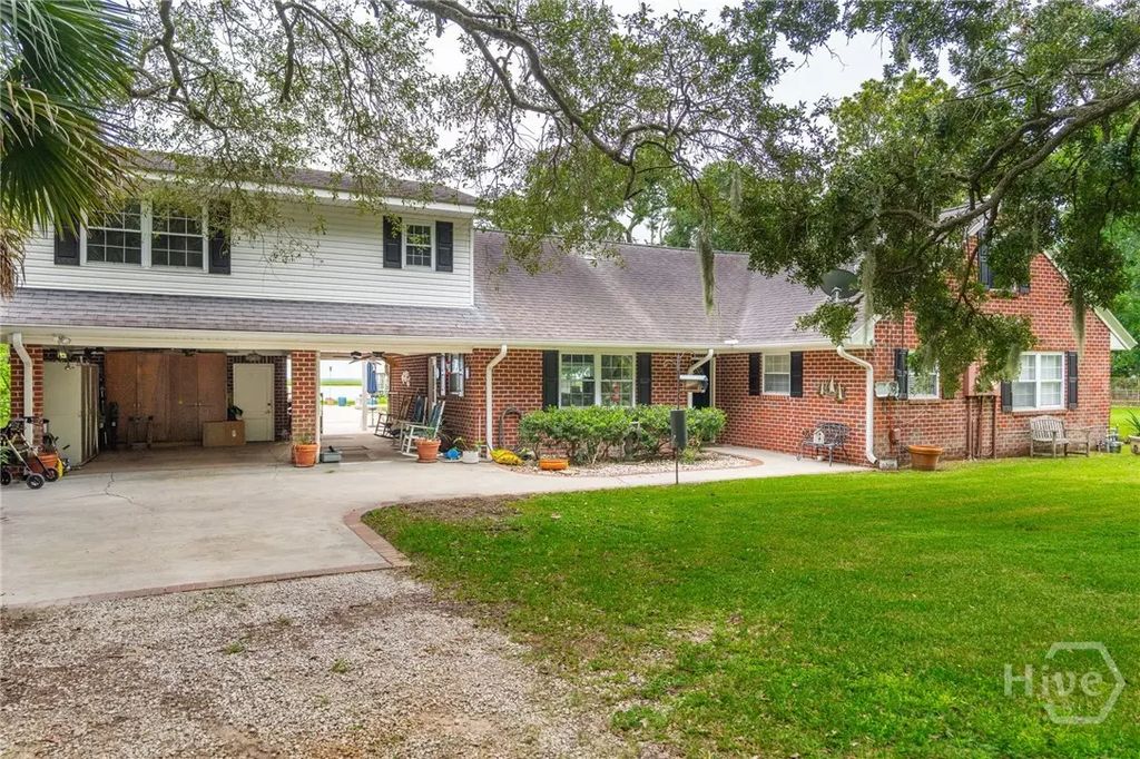 348 Island Road Road, Savannah