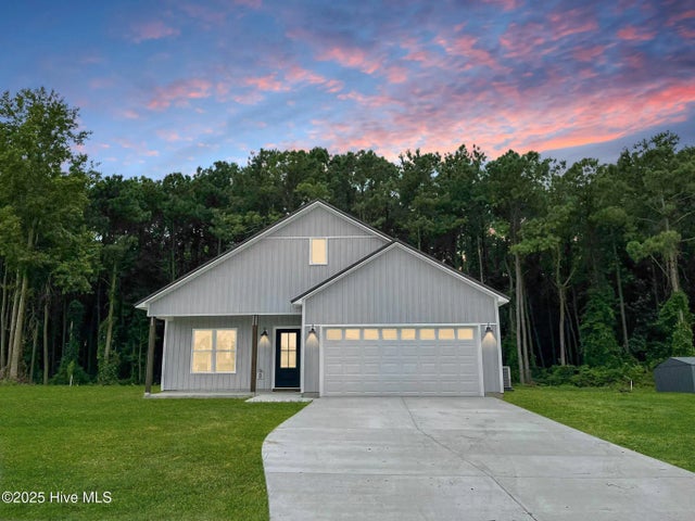 1665 Nc 111, Pink Hill