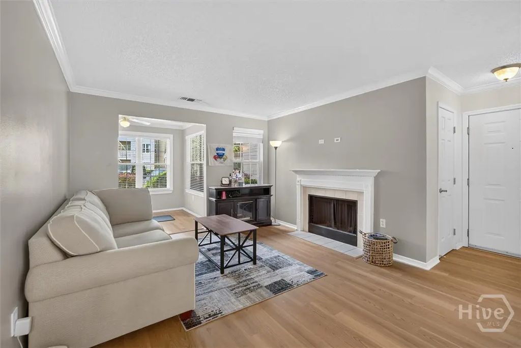 12300 Apache Avenue 114 + Garage D5, Savannah