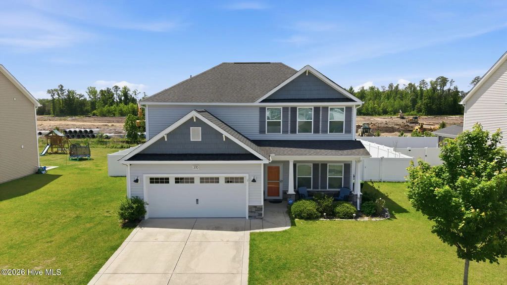 370 Holly Grove Drive, Winterville
