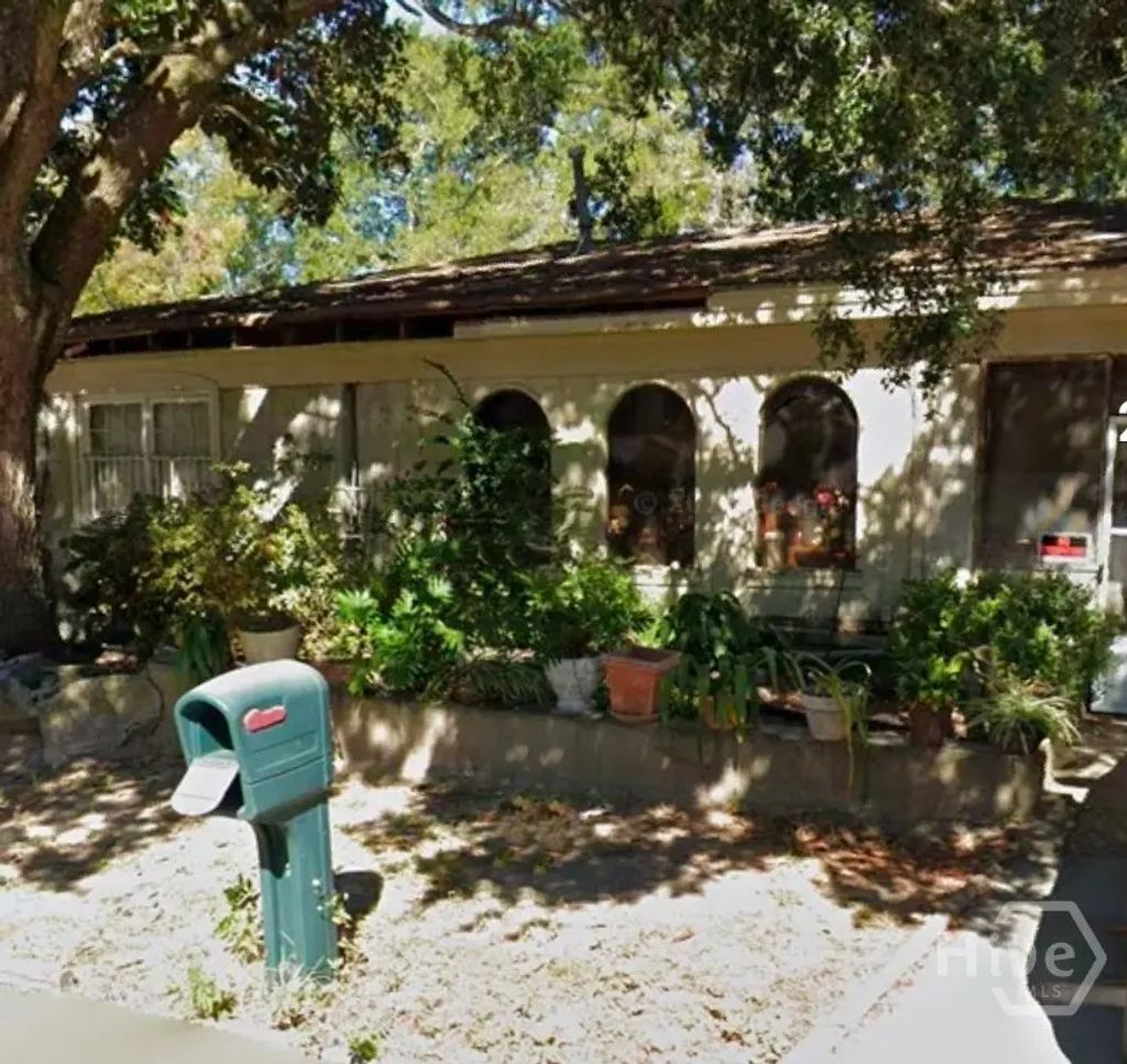 2128 Auburn Street, Savannah