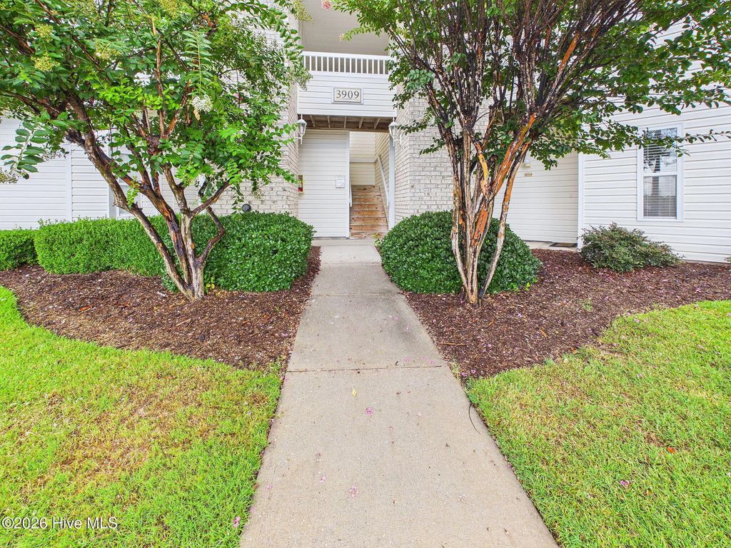 3909 Botsford Court Unit 103, Wilmington