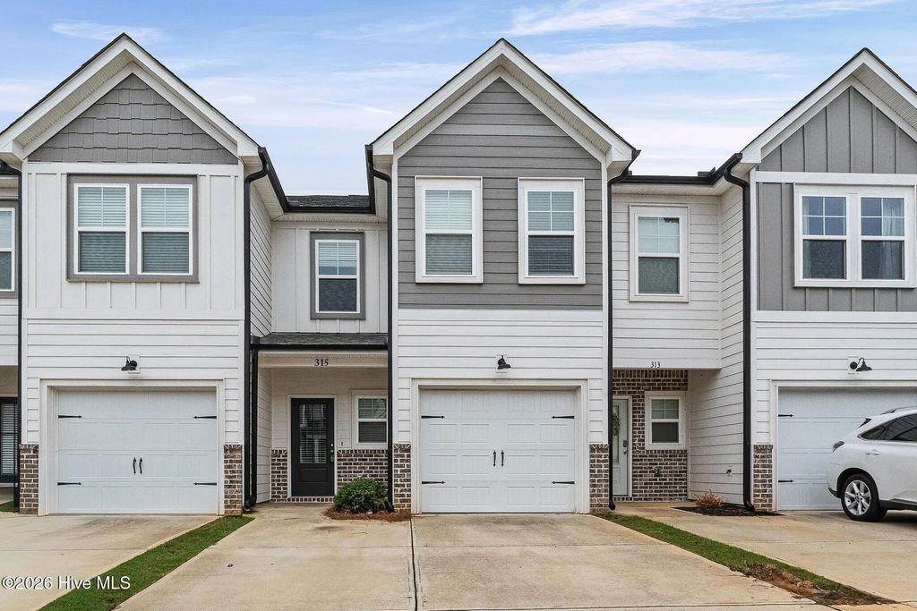 315 Sumac Trail, Columbia