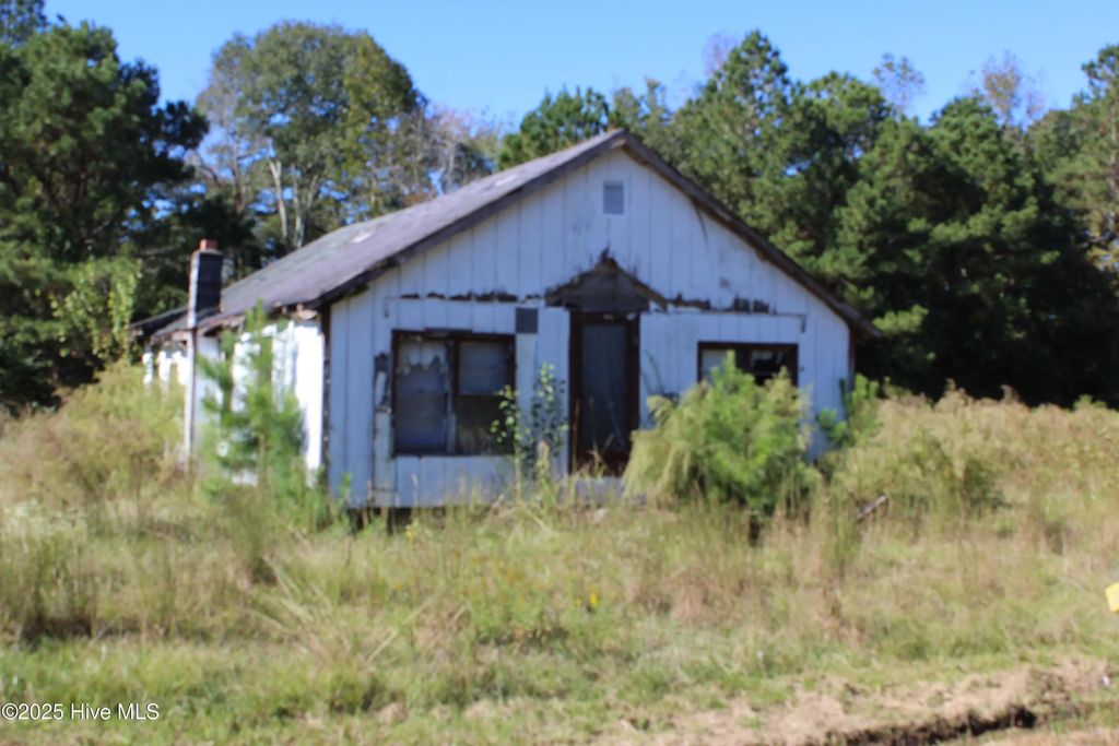 25625 Us Hwy 421, Willard