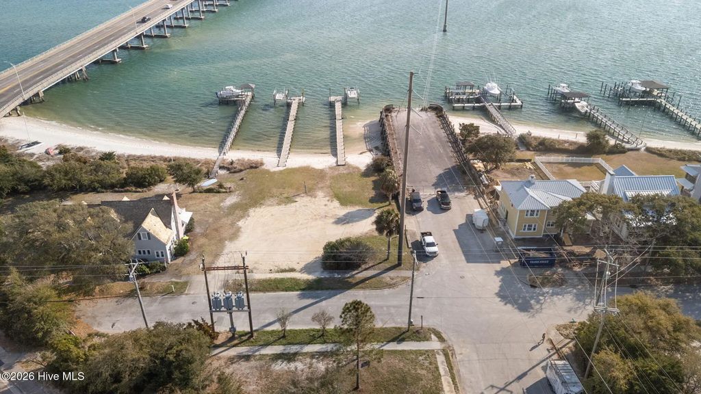 2311 Evans Street, Morehead City