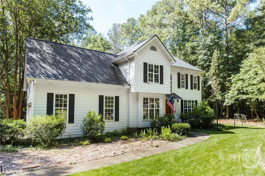 2221 Whippoorwill, Bishop