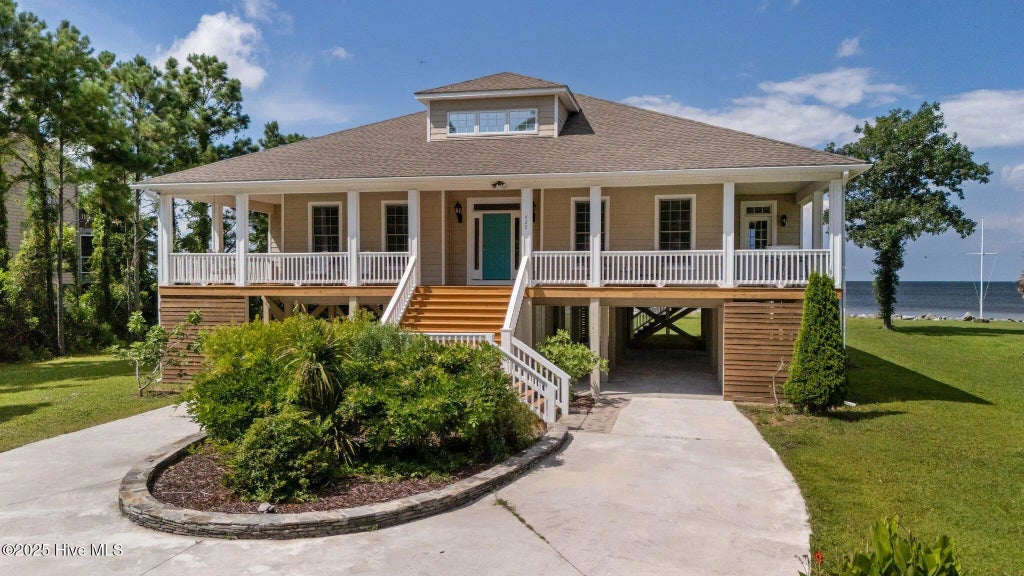 522 Sandy Point Drive, Beaufort
