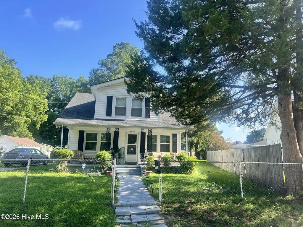 4340 W Perry Street, Farmville