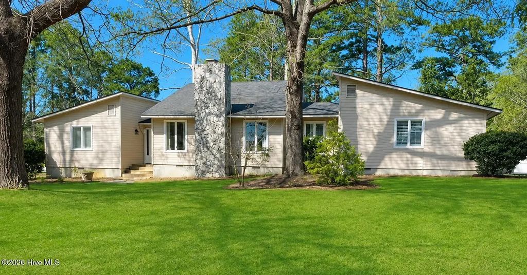 2422 Tram Road, New Bern