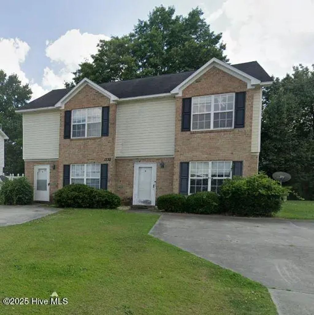 1224 Westridge Court B, Greenville
