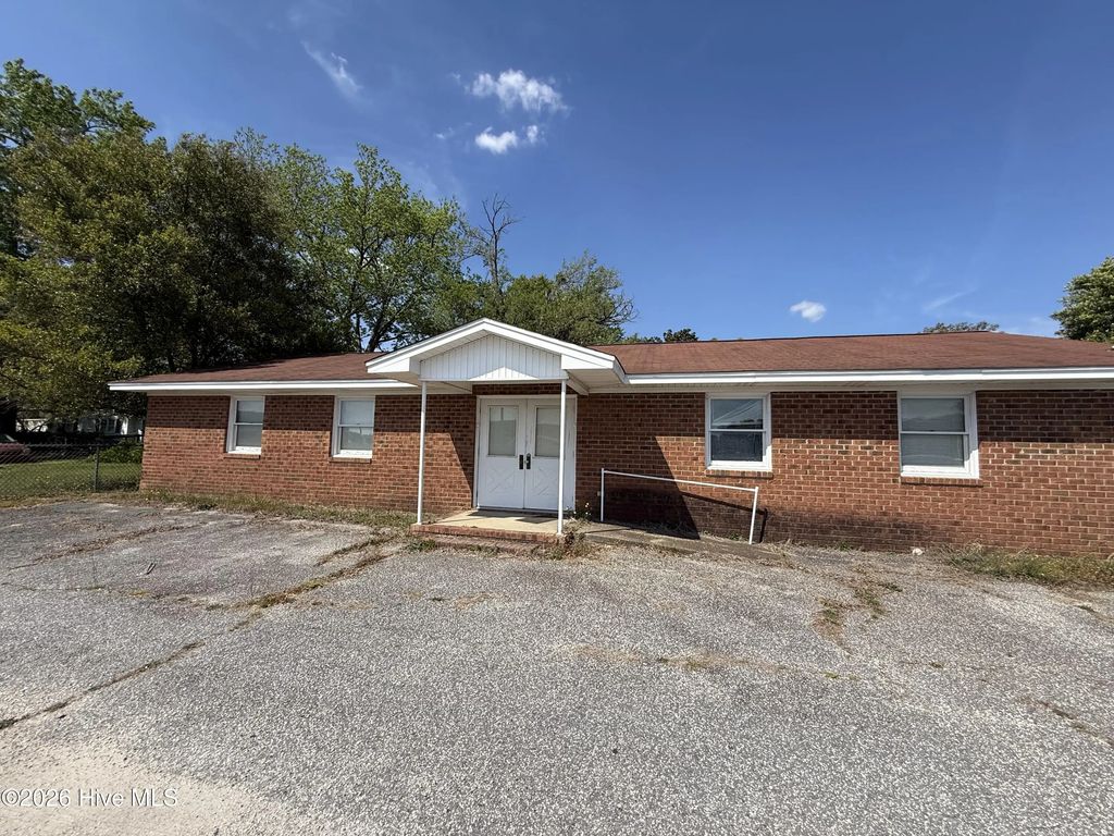 212 S Gillespie Street, Elizabethtown